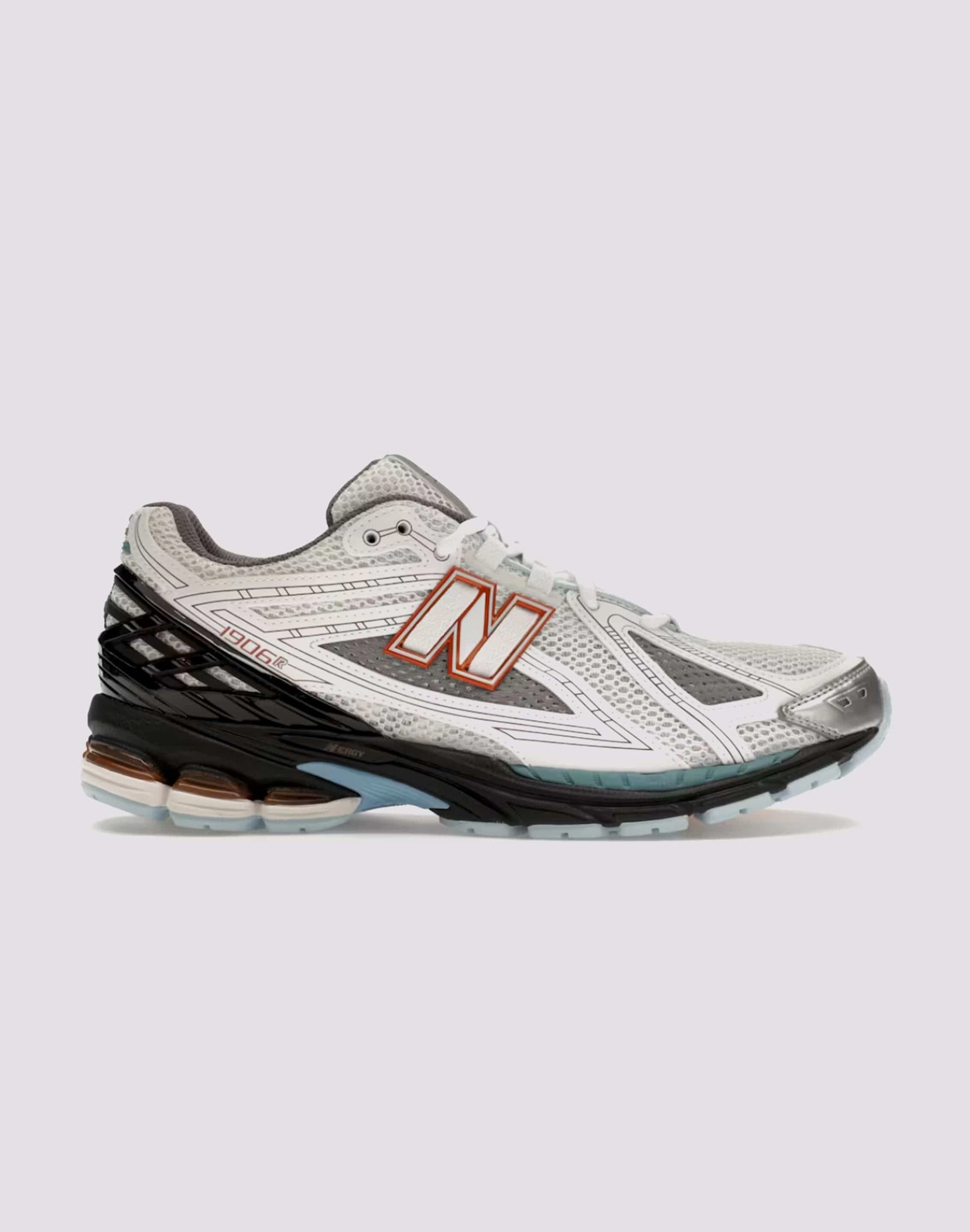 soccer players - specific benefits New Balance 1906R