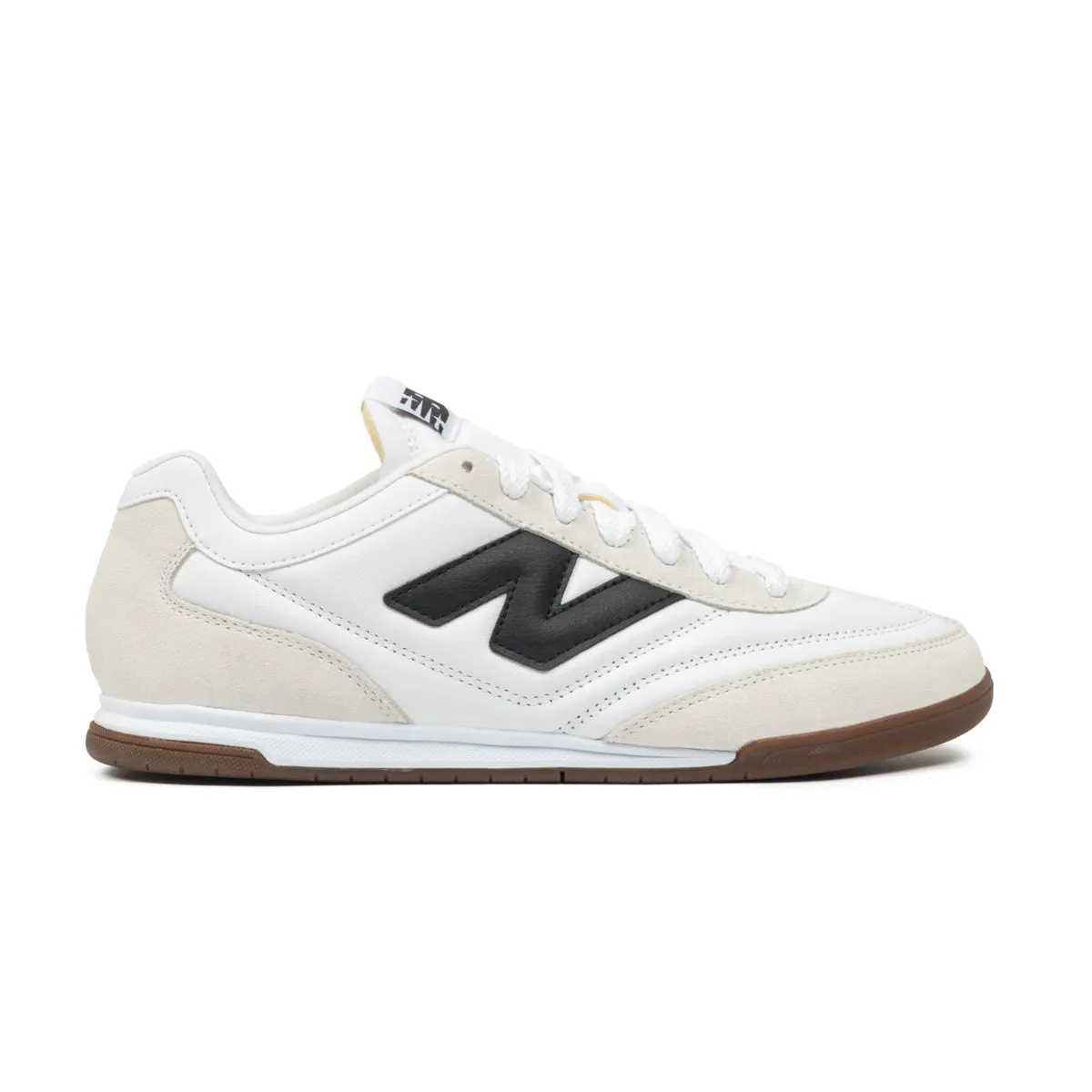 RC42 'White Black' Flattering wear Stain Resistant Finish