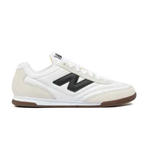 RC42 'White Black' Flattering wear Stain Resistant Finish