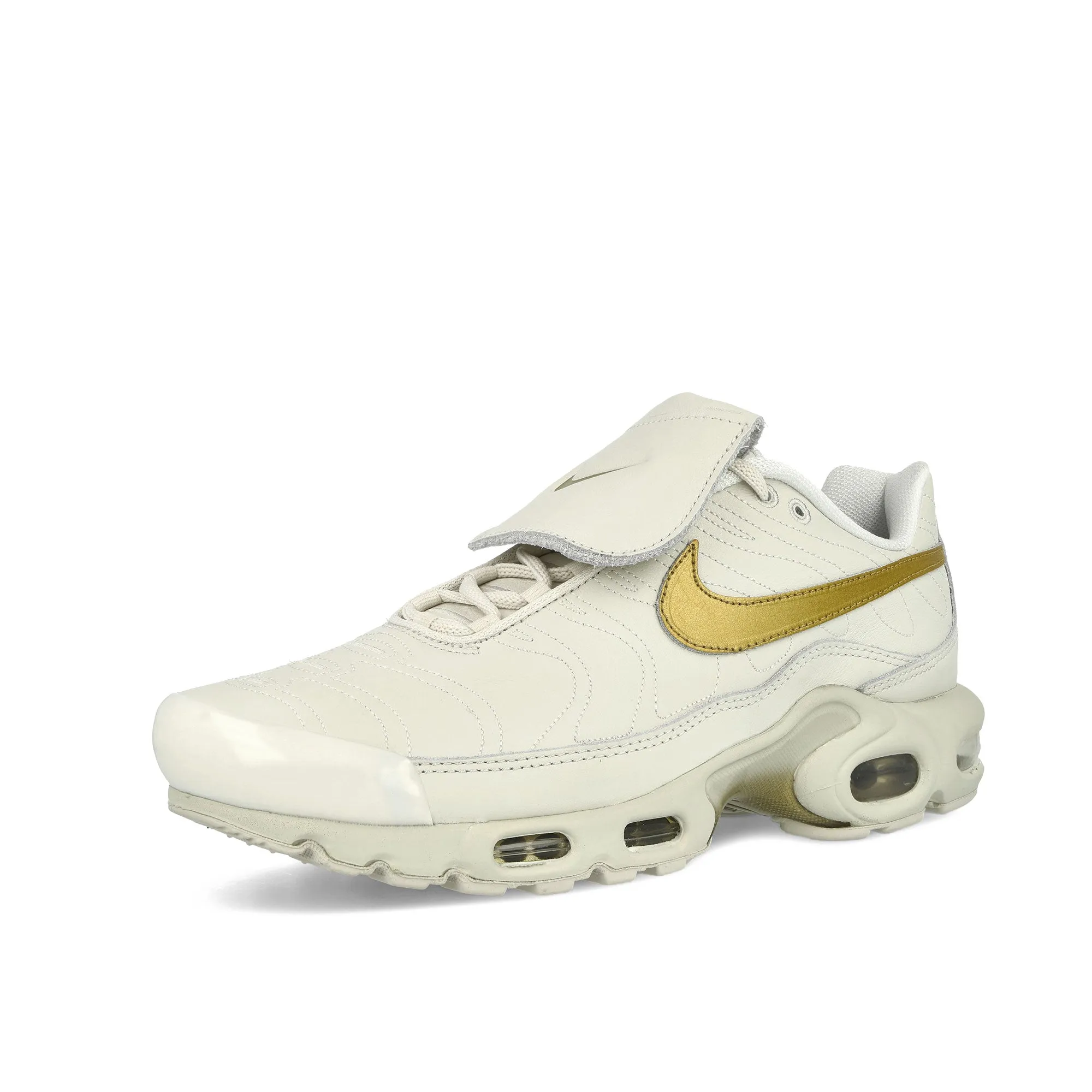 Breathable Perforated Panels Enhanced Grip Pattern Air Max Plus Tiempo