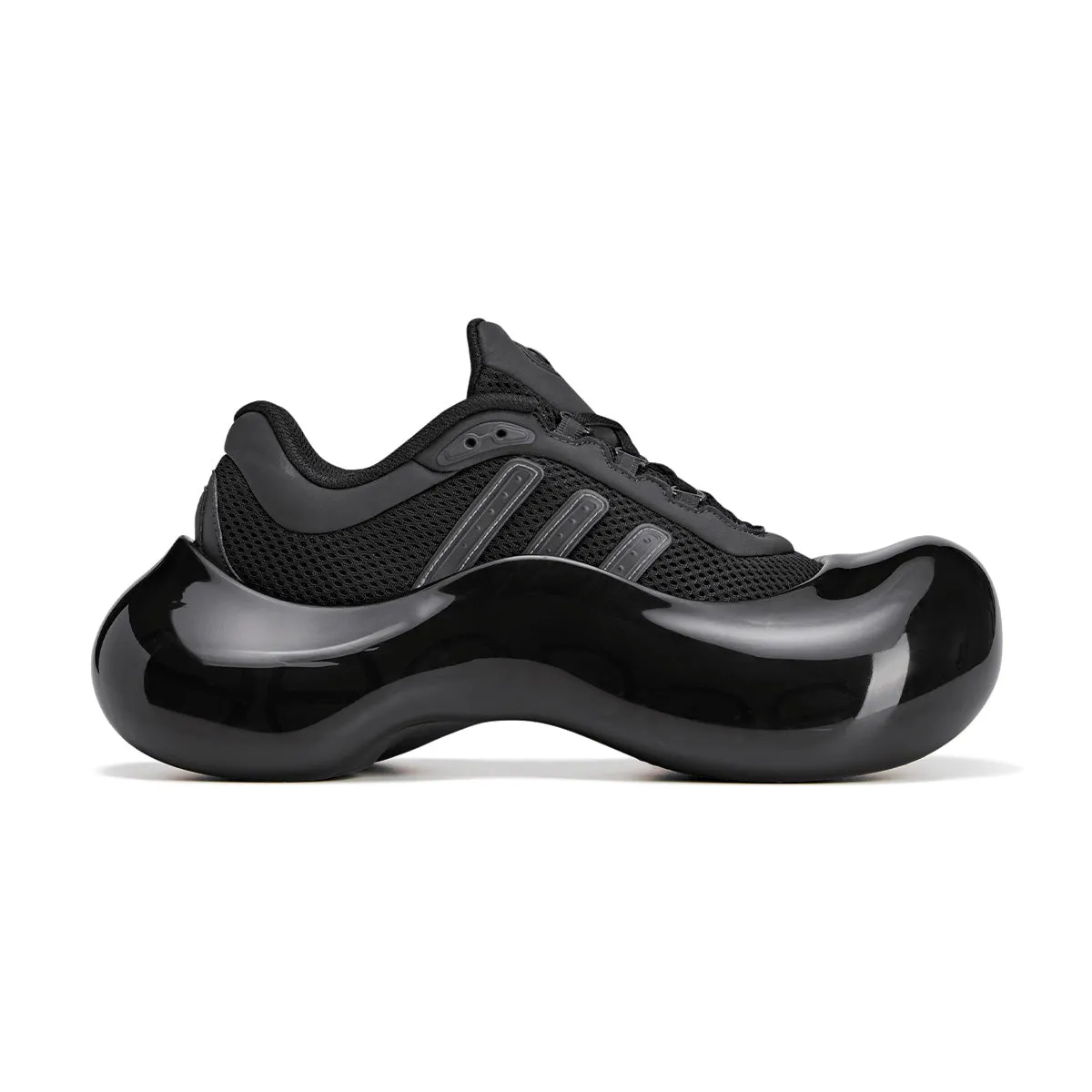   Avavav Moonrubber 'Core Black' pool - specific features Flexible Sole Technology