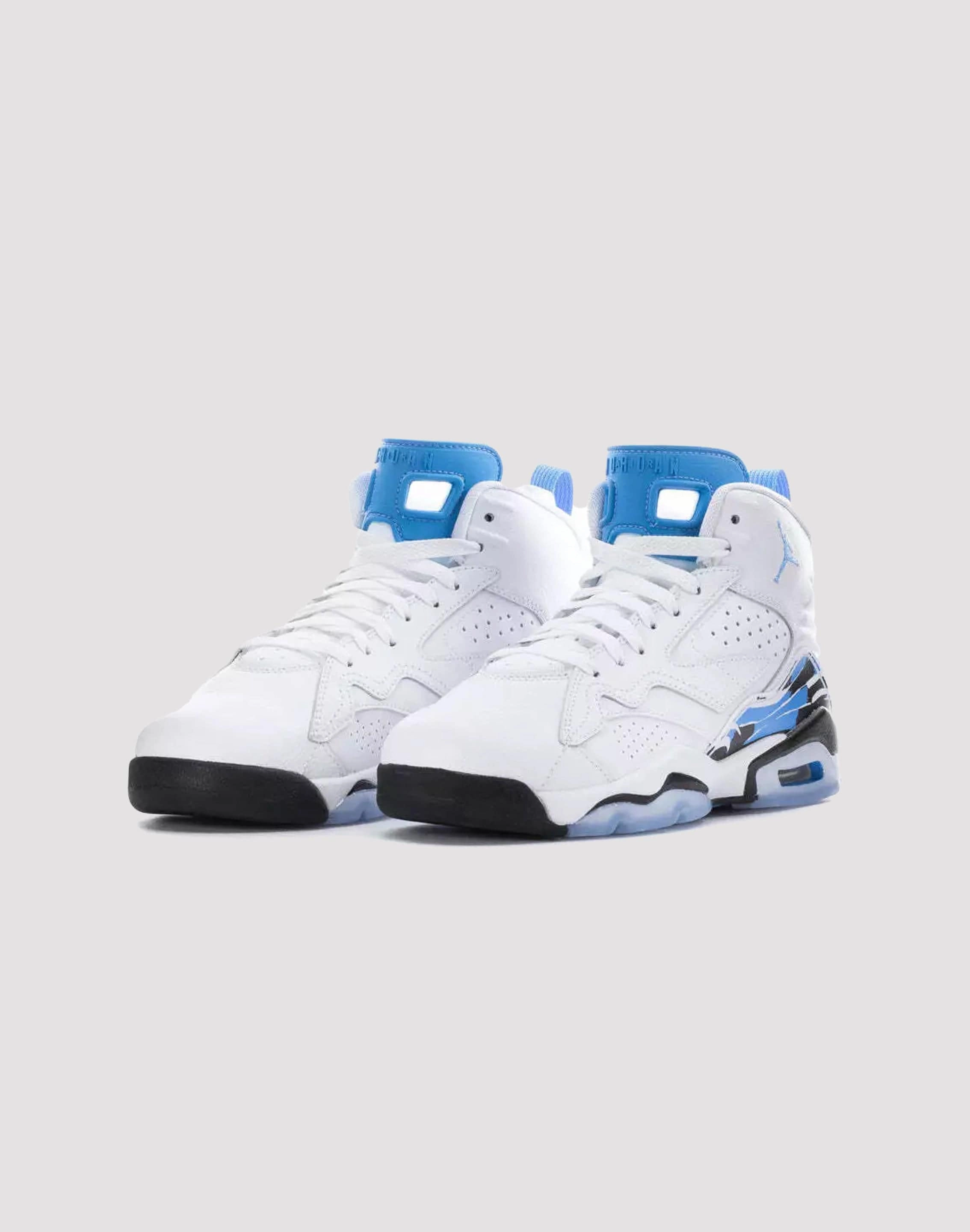 soccer players' traction Jordan Jumpman MVP Grade-School