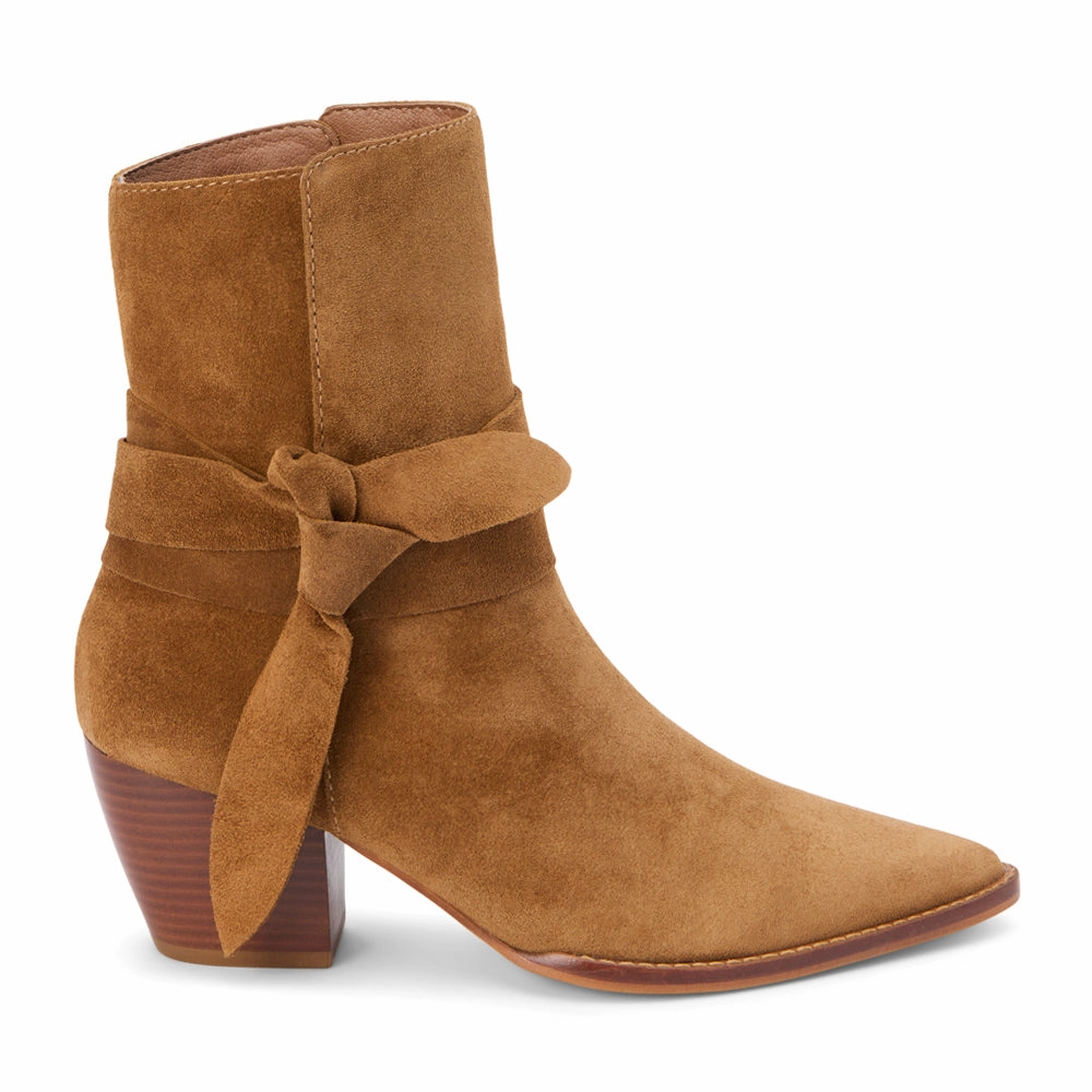 Fast Wear Colton Pointed Toe Pull On Booties