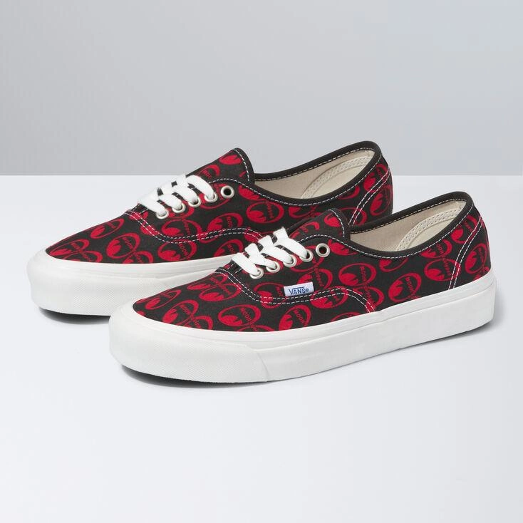 Anaheim Factory Authentic 44 DX 'Mooneyes' Non Chafing Collar Superior Cushioning