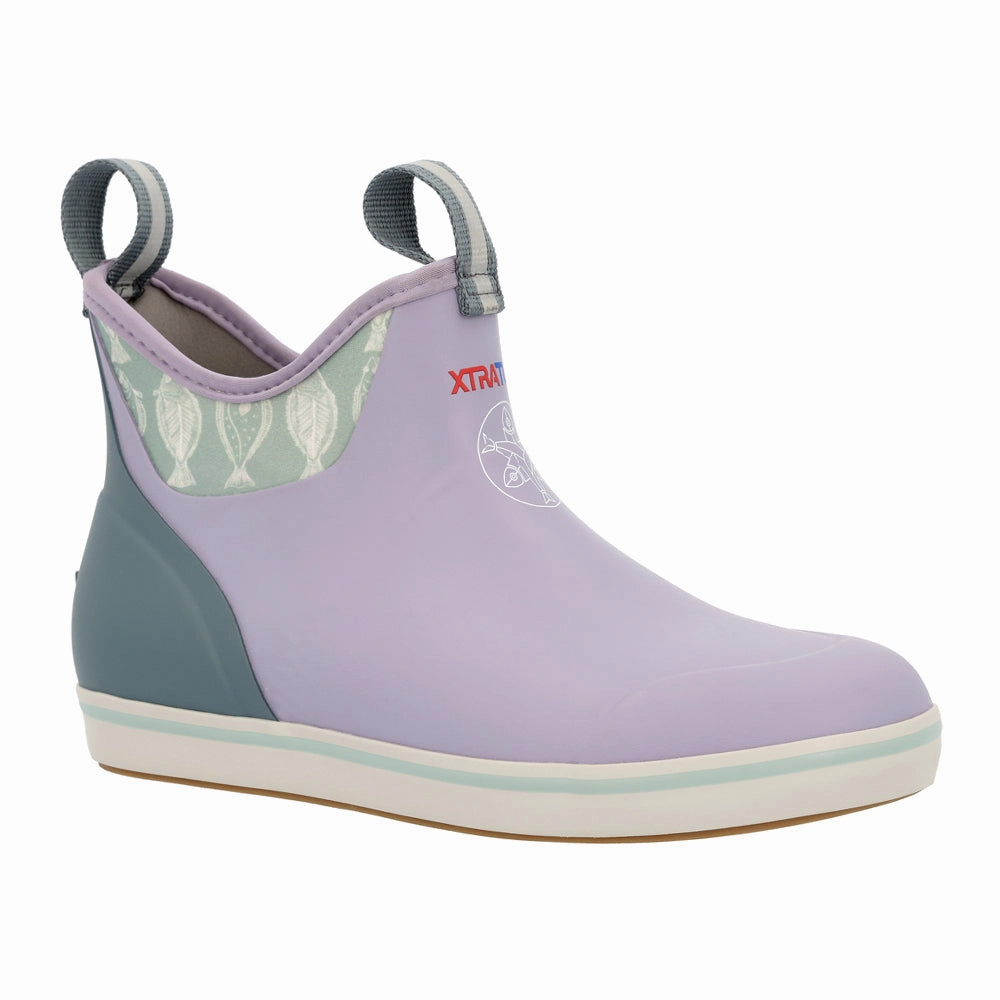 Ankle Deck Pull on Boots Low Profile Snowy Path Stylish Option