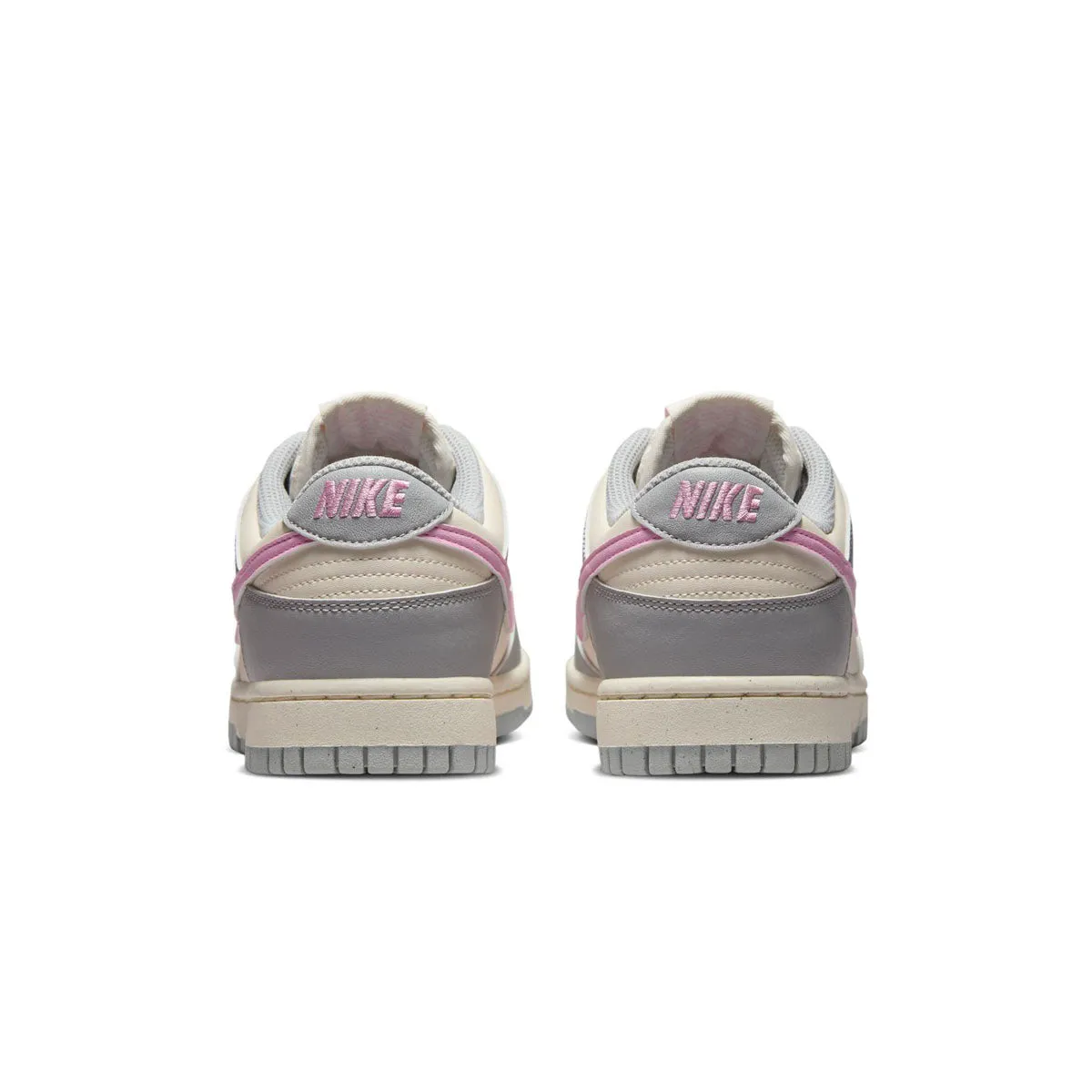 Present brogues Wmns Dunk Low Next Nature 'Light Smoke Grey'