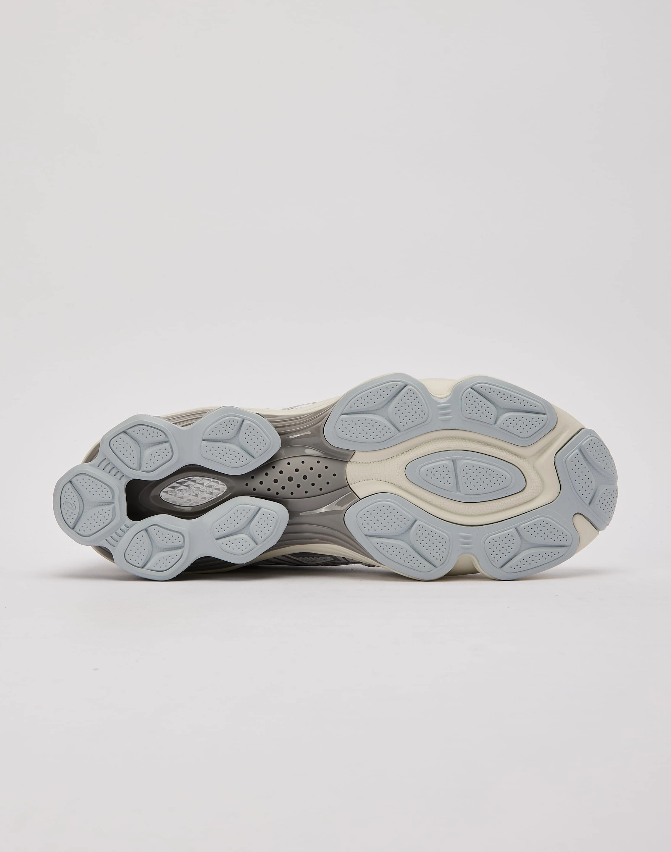 Asics GEL-KINETIC FLUENT men's extra - extra - large Retro-inspired silhouette