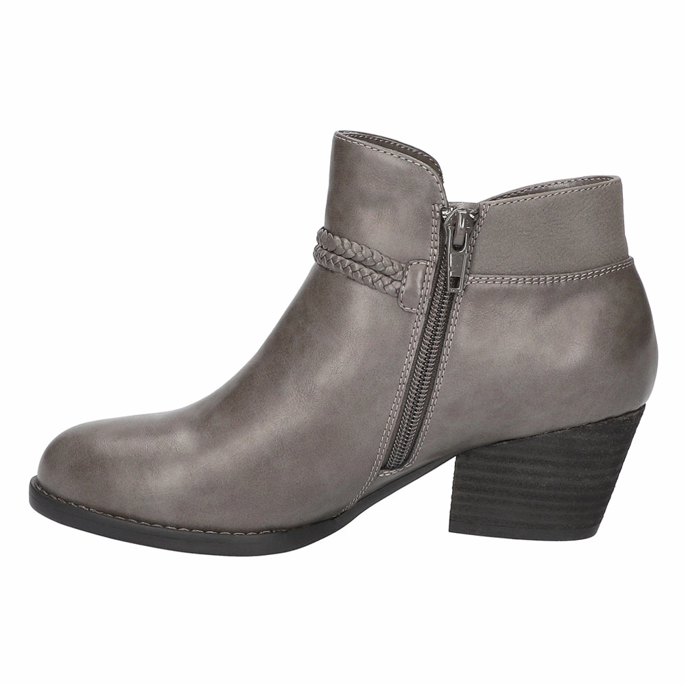 High   Performance Grippy Outsole Rainy Day Commuter Audrina Round Toe Zippered Booties