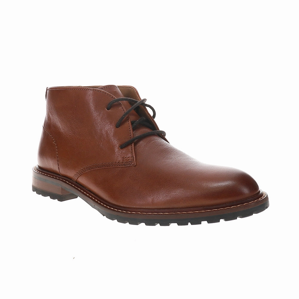 Reliable Traction Built-in wear Boswell Round Toe Chukka Boots