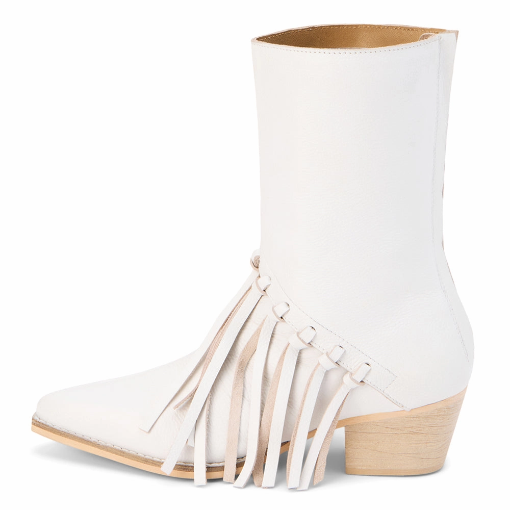 Slip Resistant Rough Terrain Winter Trek Buck Fringe Pointed Toe Pull On Boots