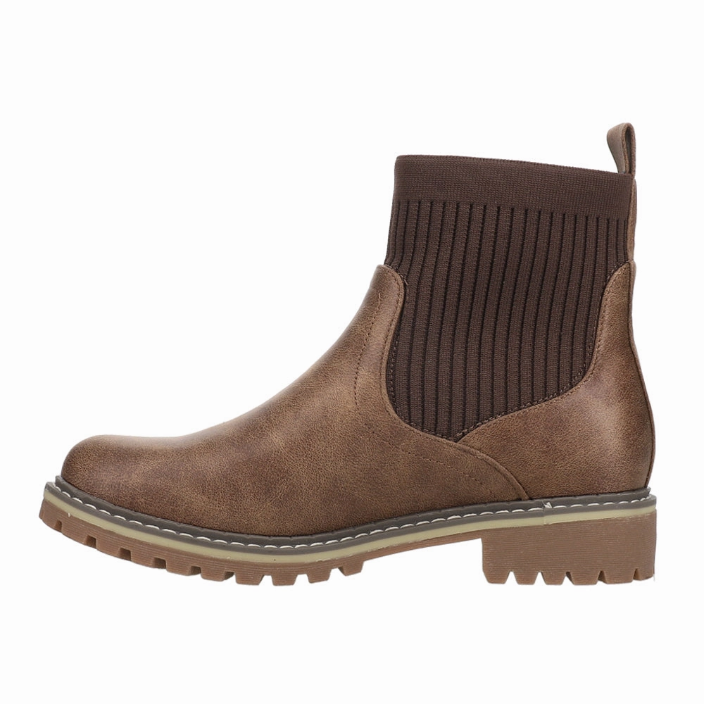 Cabin Fever Round Toe Chelsea Pull On Boots Ergonomic Footbed Impact Dispersing Sole