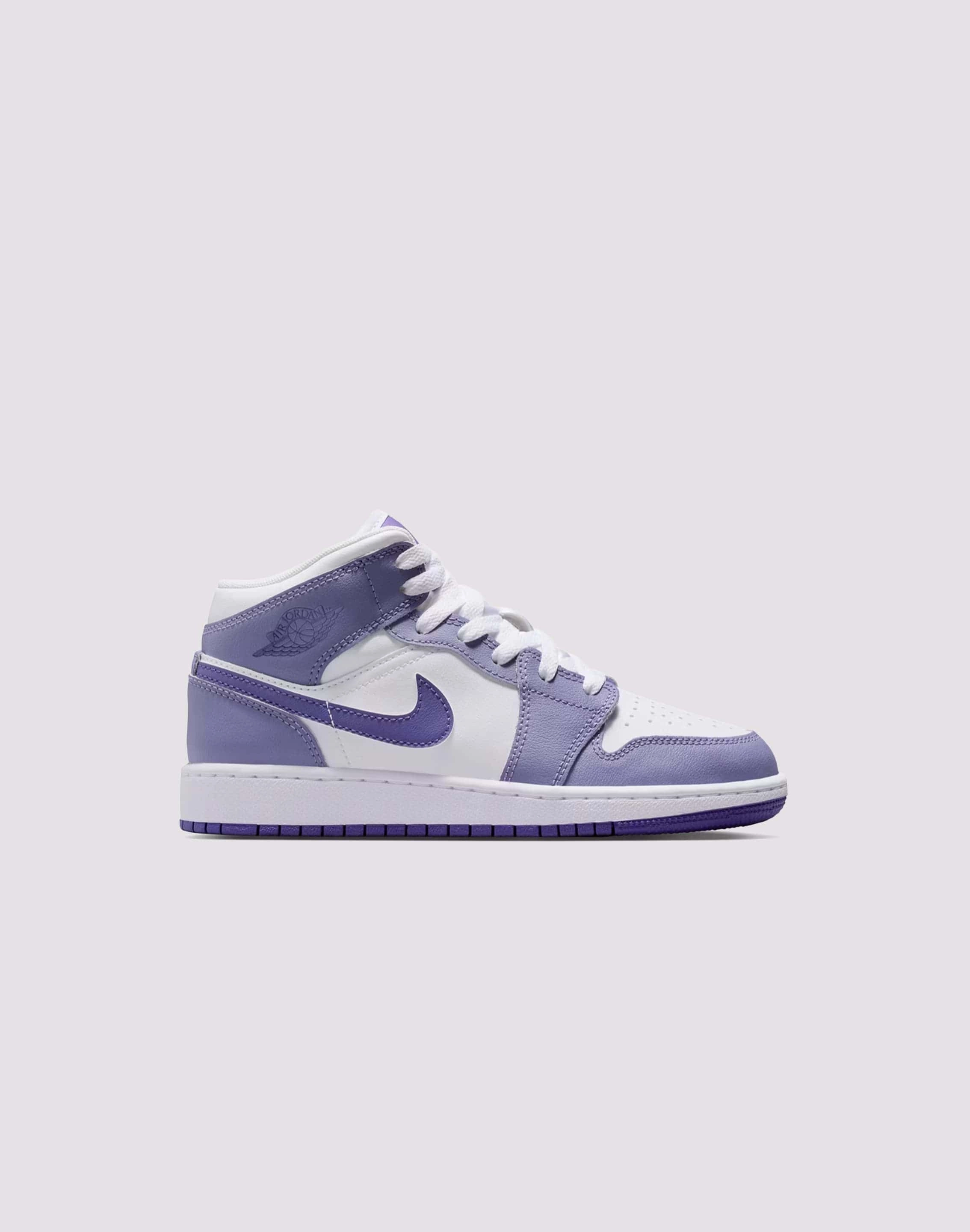 Ventilation Ports Jordan Air Jordan 1 Mid Grade-School