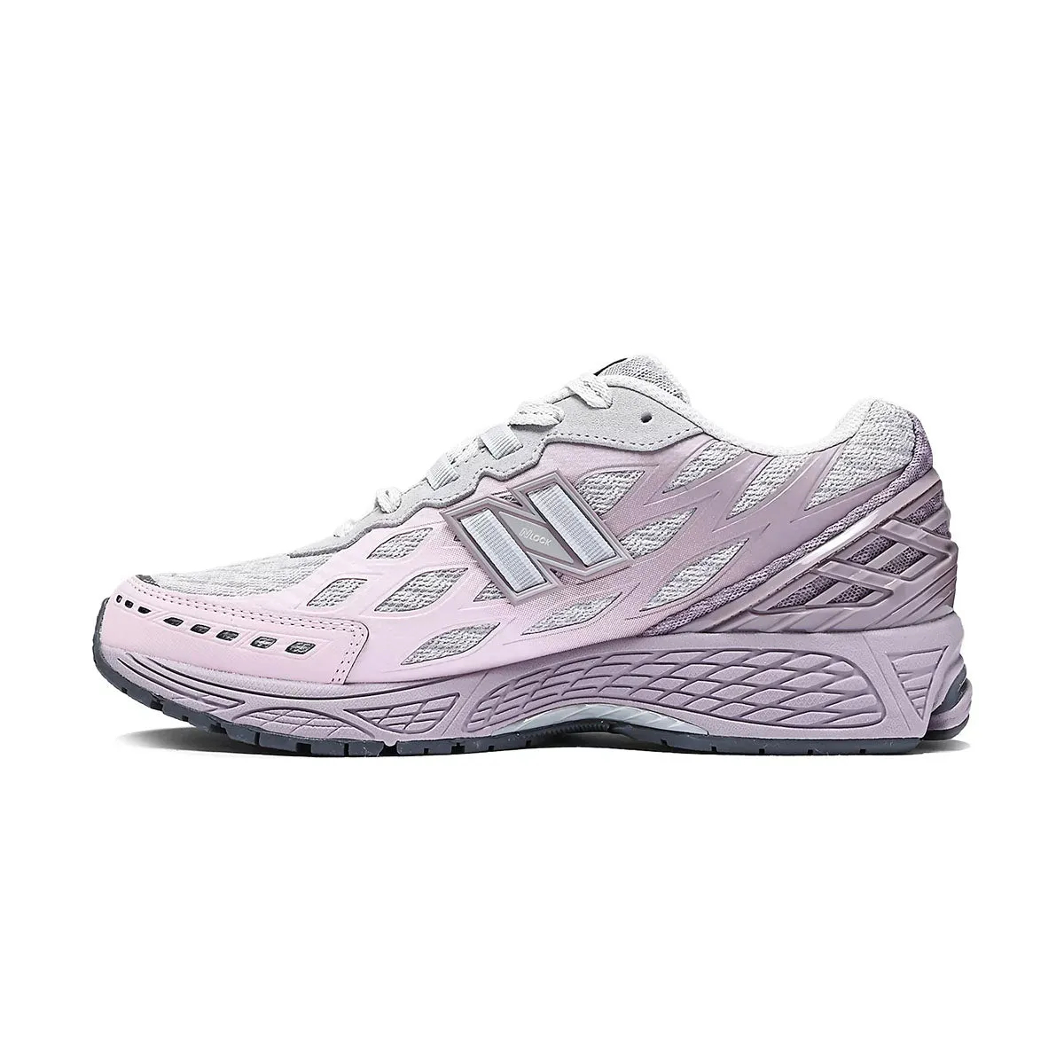 1906W 'Ice Wine' kids' medium suitable for outdoor adventures