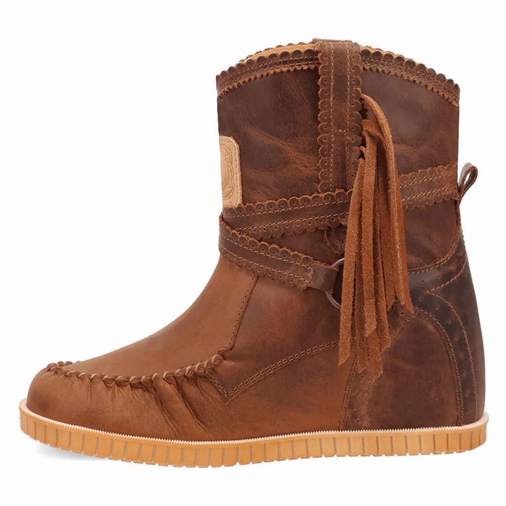 Anti Odor Technology Comfort Lining Windy Weather Montauk Fringe Round Toe Moccasin Boots