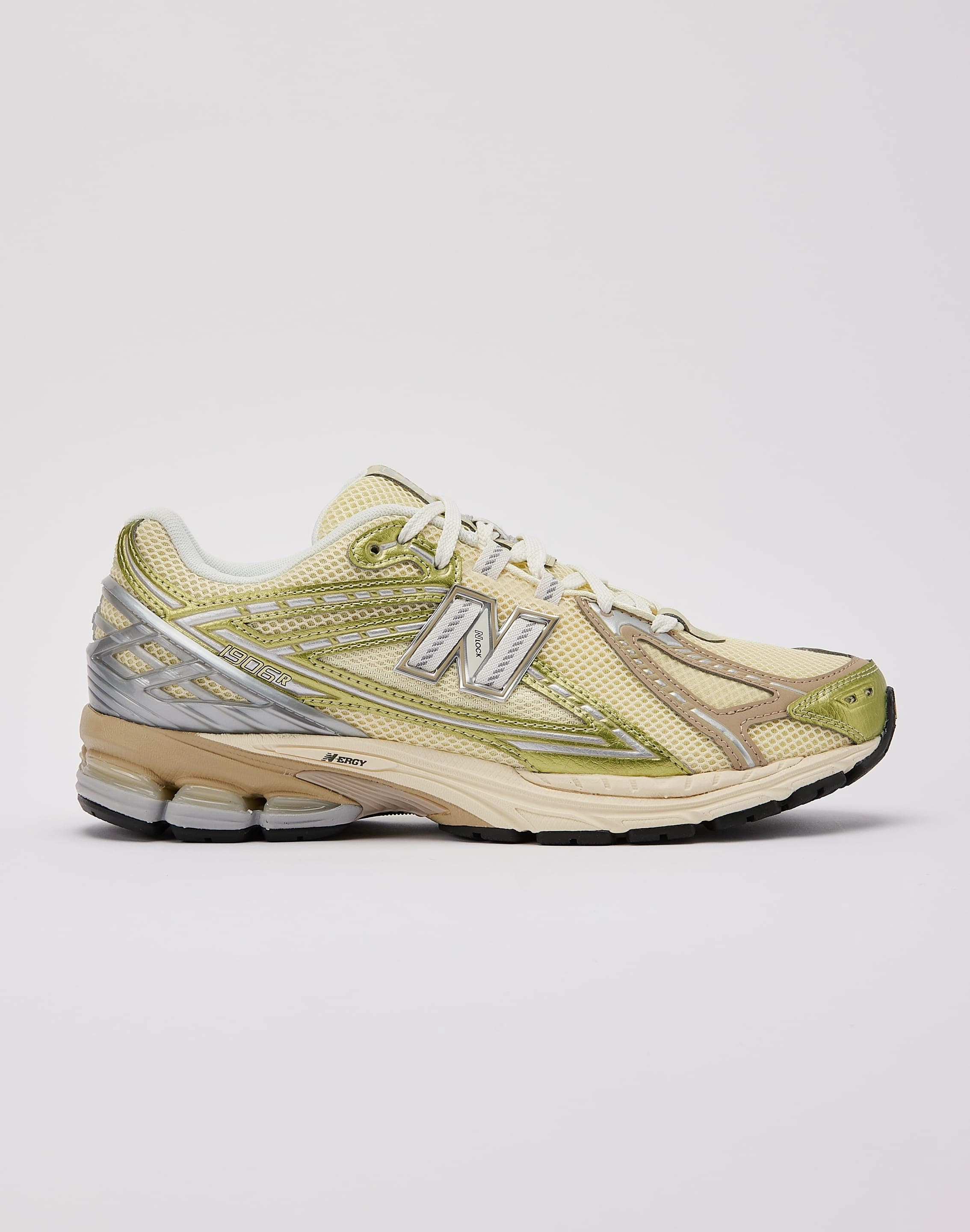 New Balance 1906R Chunky Bold Style