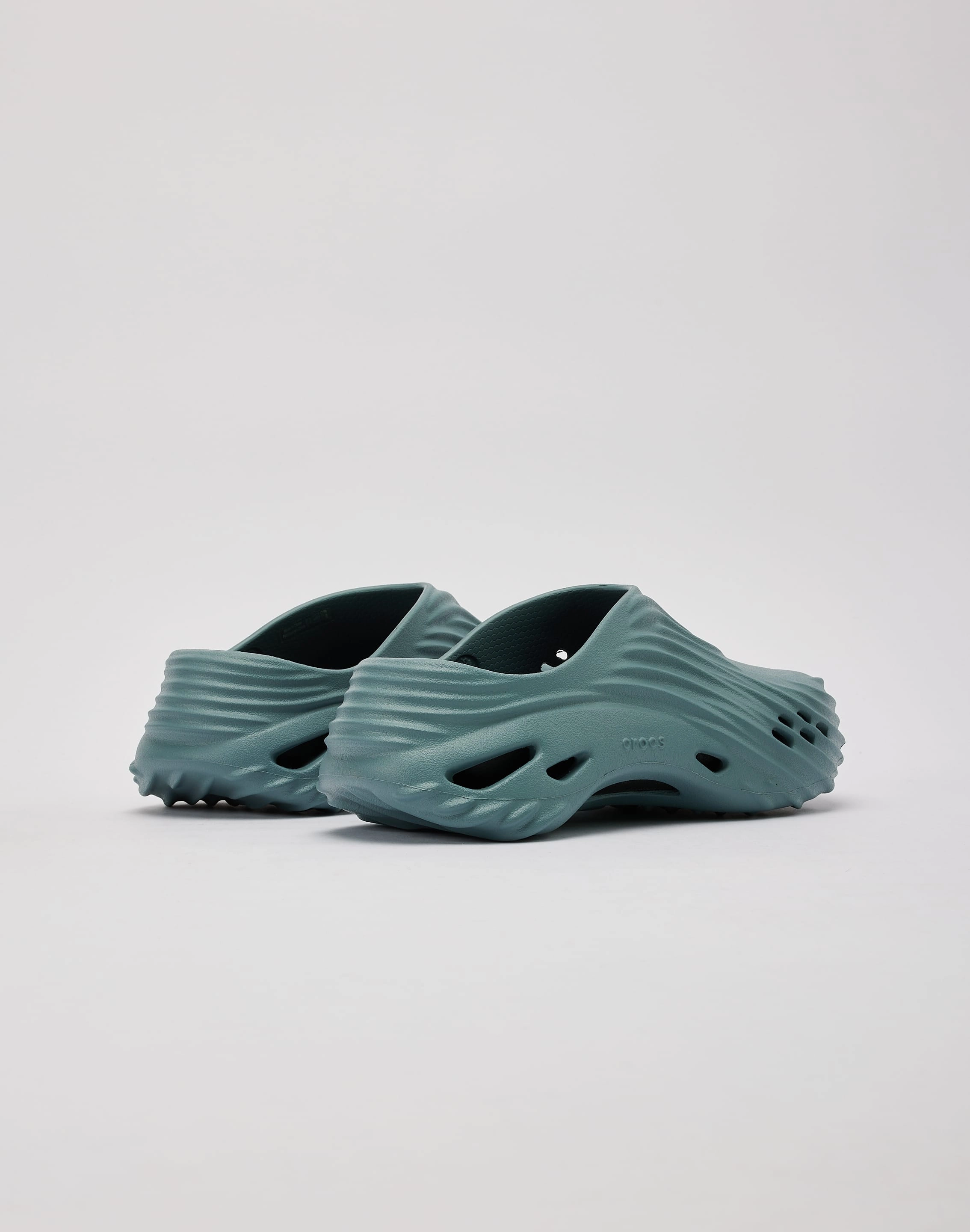 Steady Motion Supportive Cushion Crocs Echo Wave Grade-School