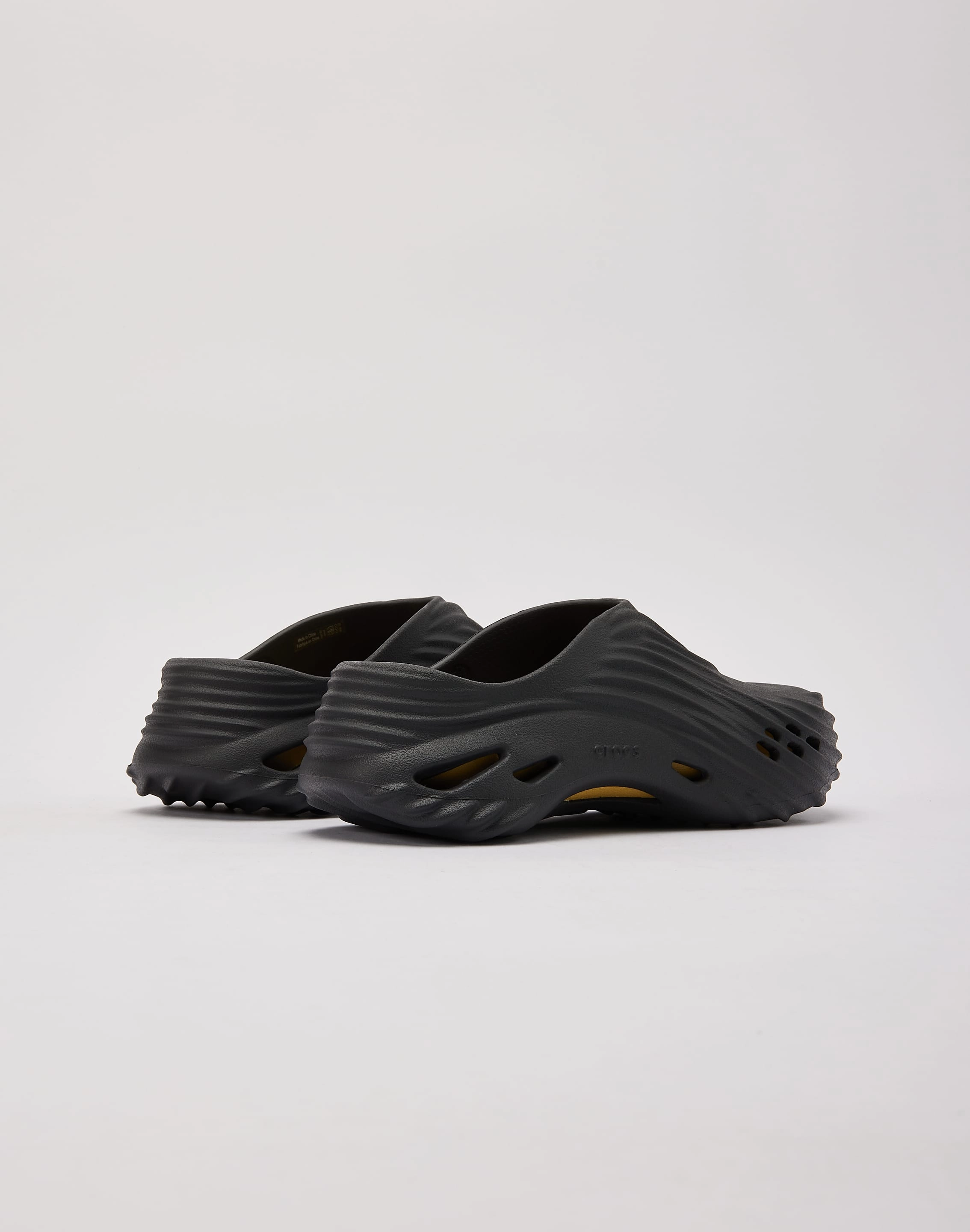 River Hike Crocs Echo Wave Grade-School