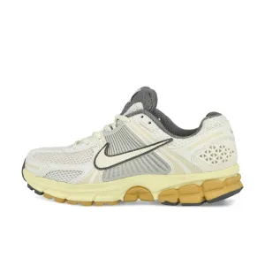 W Zoom Vomero 5 Footwear Essential