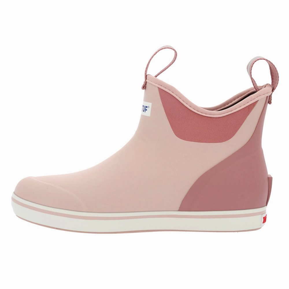 Ankle Deck Pull on Boots Clean Silhouette Feather Light Comfort Seeker