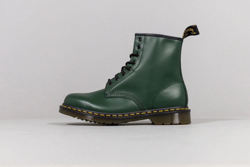 Cushioned Step All Day Wear Dr. Martens 1460 Smooth Leather Boots - 11822207