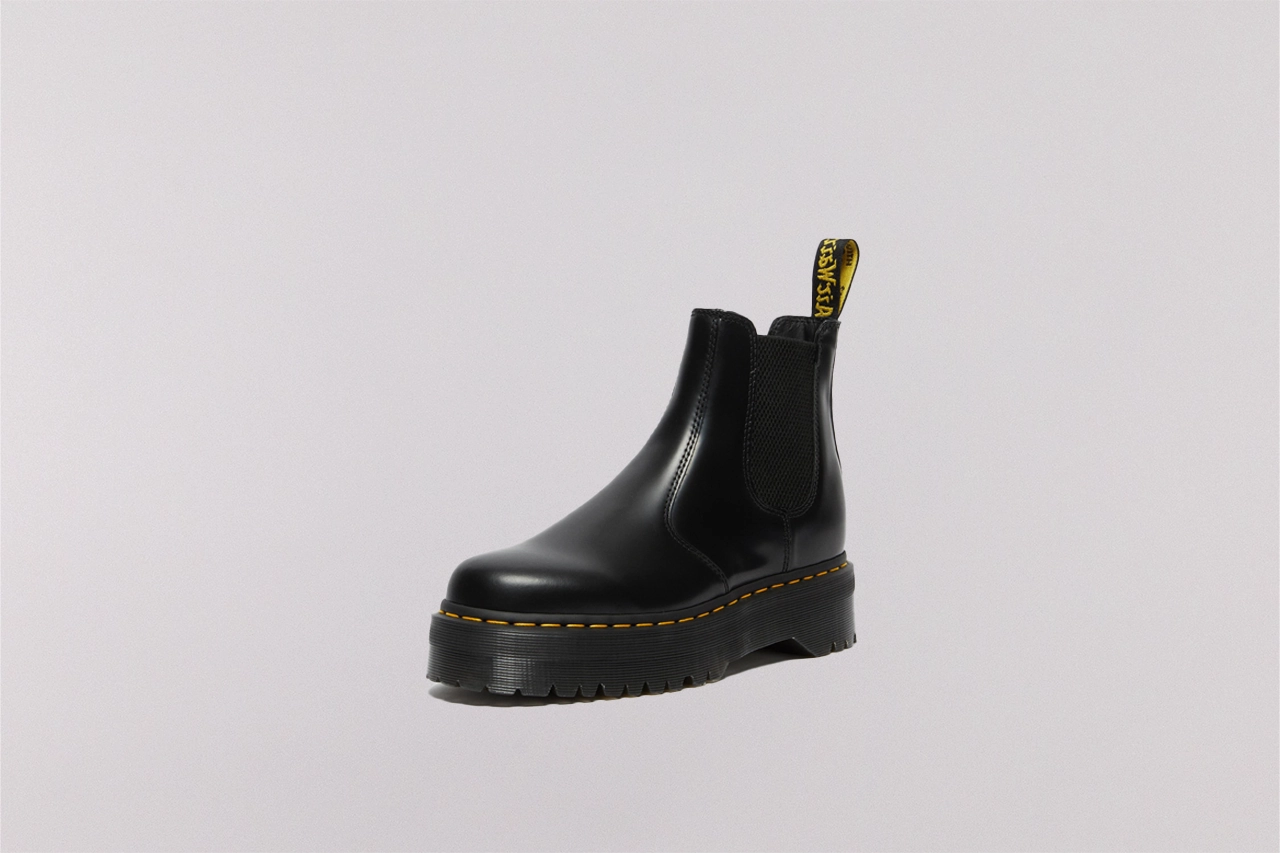 Slip Block All Weather City Walking Dr. Martens 2976 Smooth Leather Platform Chelsea Boots - 24687001