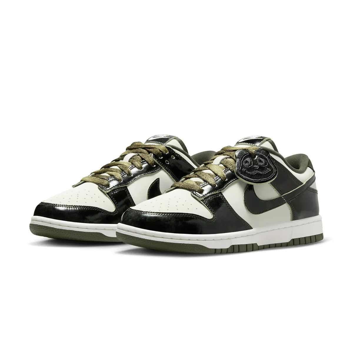 Rare modern - style Wmns Dunk Low 'Panda Olive'