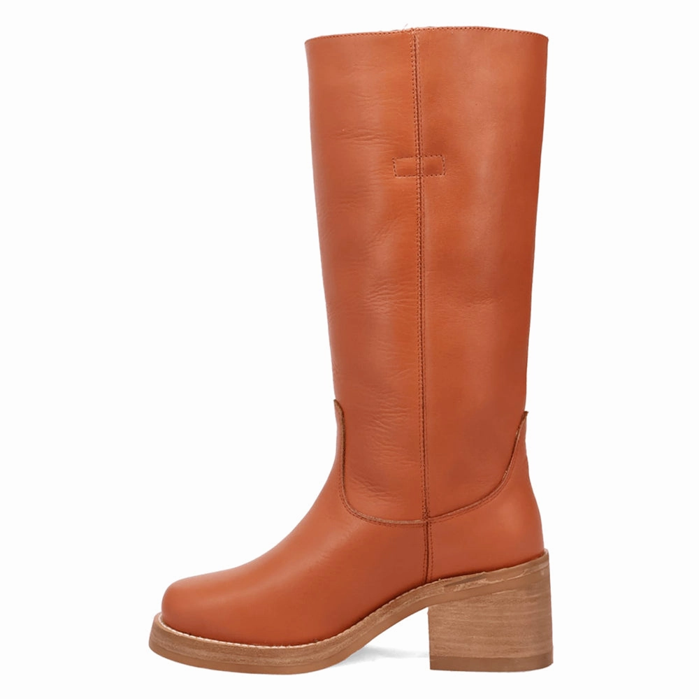 Pull On Style Vagabond Round Toe Pull On Boots