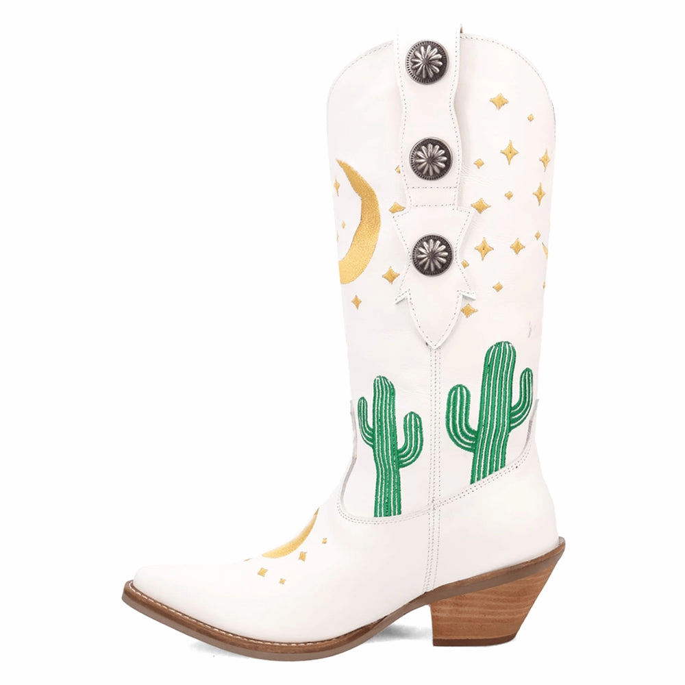 Pachita Embroidered Southwest Graphic Snip Toe Cowboy Boots Freelancer Padded Interior Night Travel