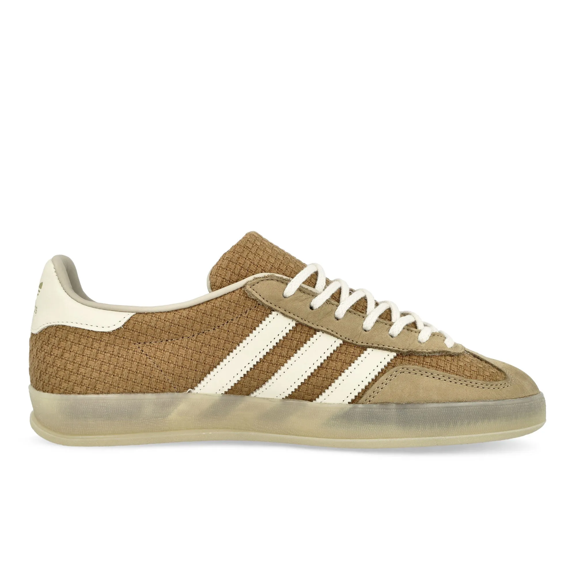 Tennis Court Gazelle Indoor
