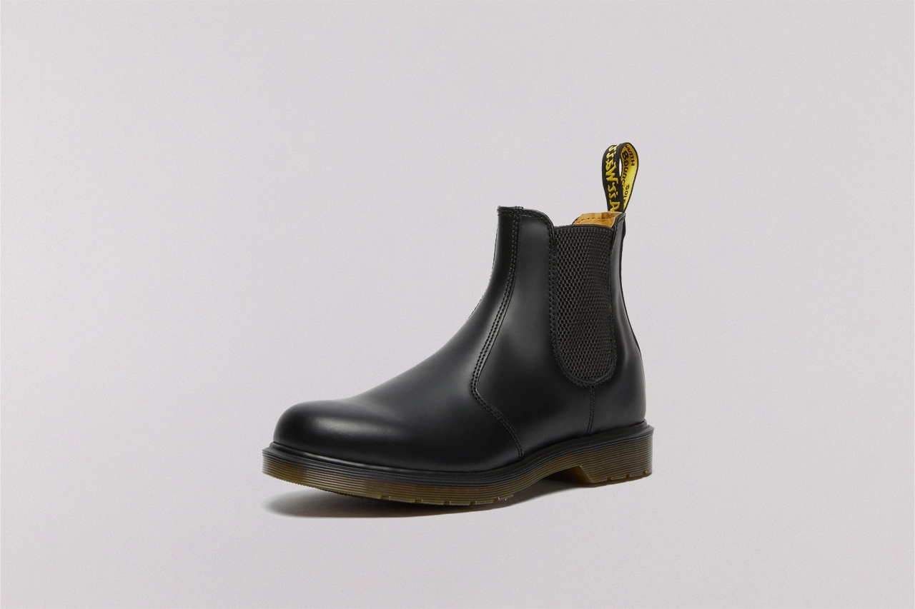 Rough Trail Anti Odor Technology Dr. Martens Smooth Leather Chelsea Boots - 11853001