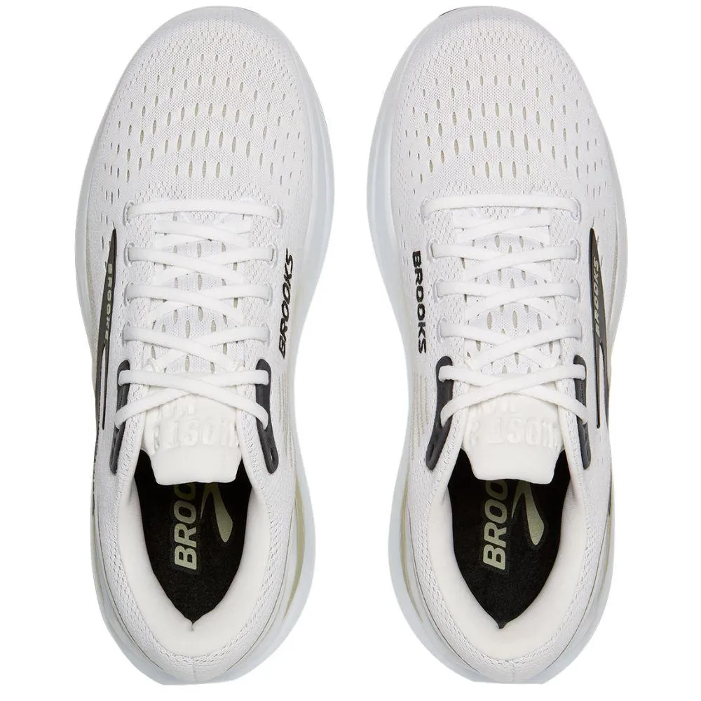 BROOKS Ghost Max 3 Wide(2E) ???????????????????? running in a tennis court area shoes