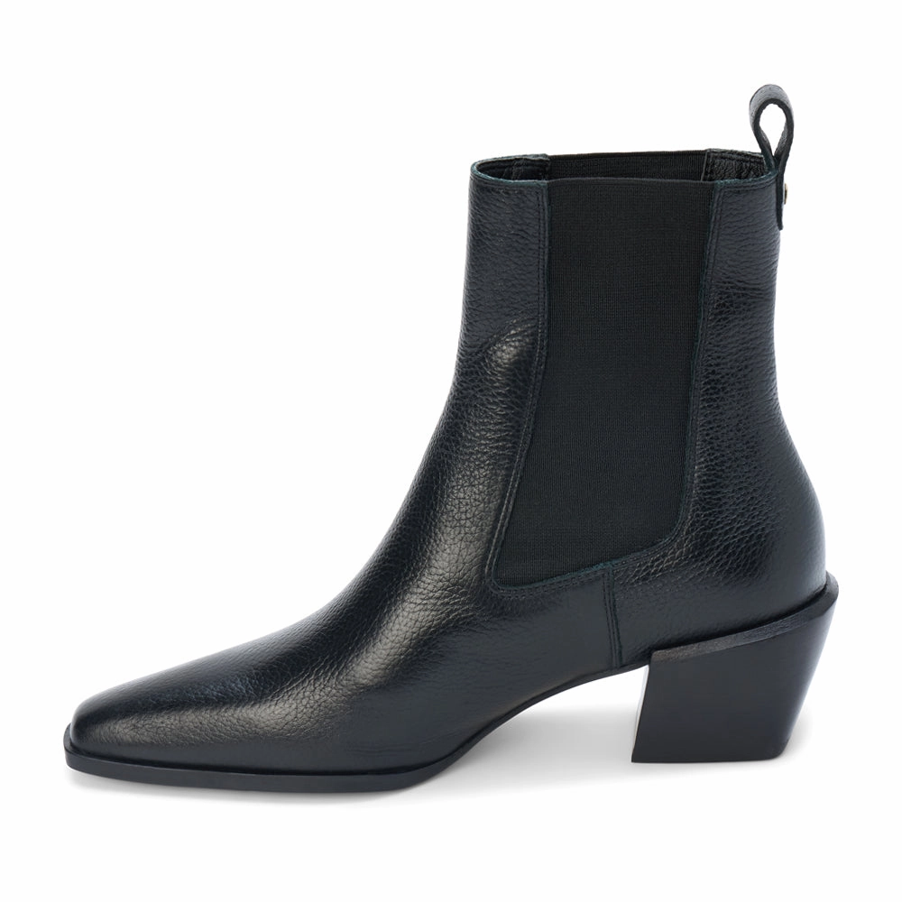 Smooth Entry George Snip Toe Chelsea Boots