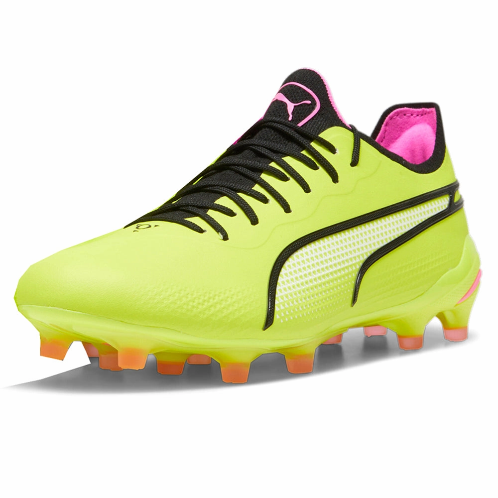 King Ultimate Soccer Cleats label