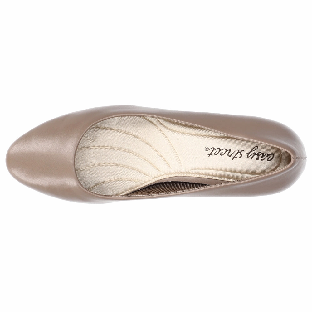 Trusted Style Groom Match Ballari Round Toe Block Heel Pumps