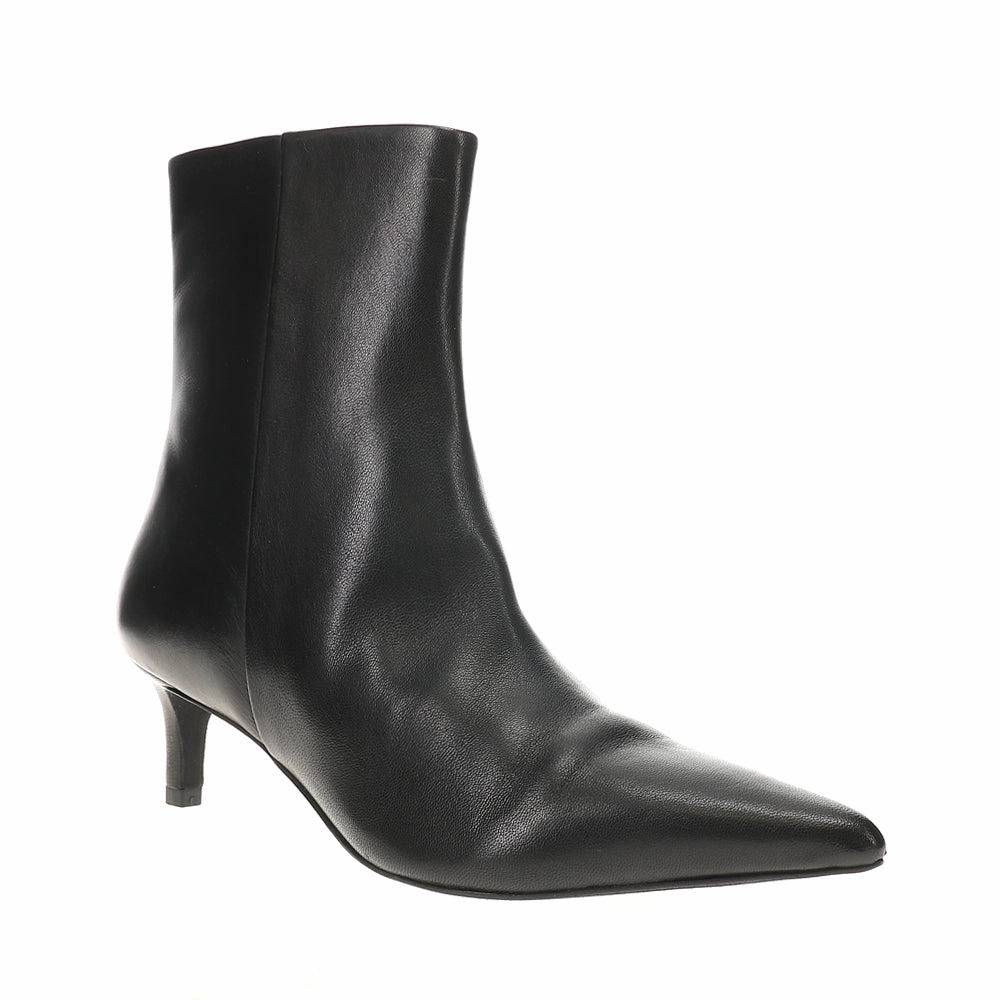 Trail Support Moisture Management System Dinner Date Pointed Toe Zippered Booties