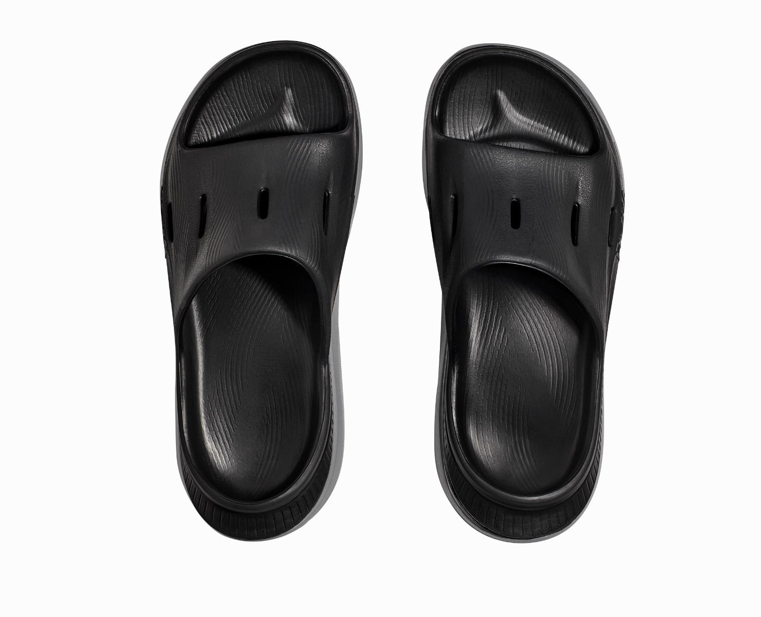 HOKA-ORA RECOVERY SLIDE 3 Unisex Midfoot Brace running with a water bottle