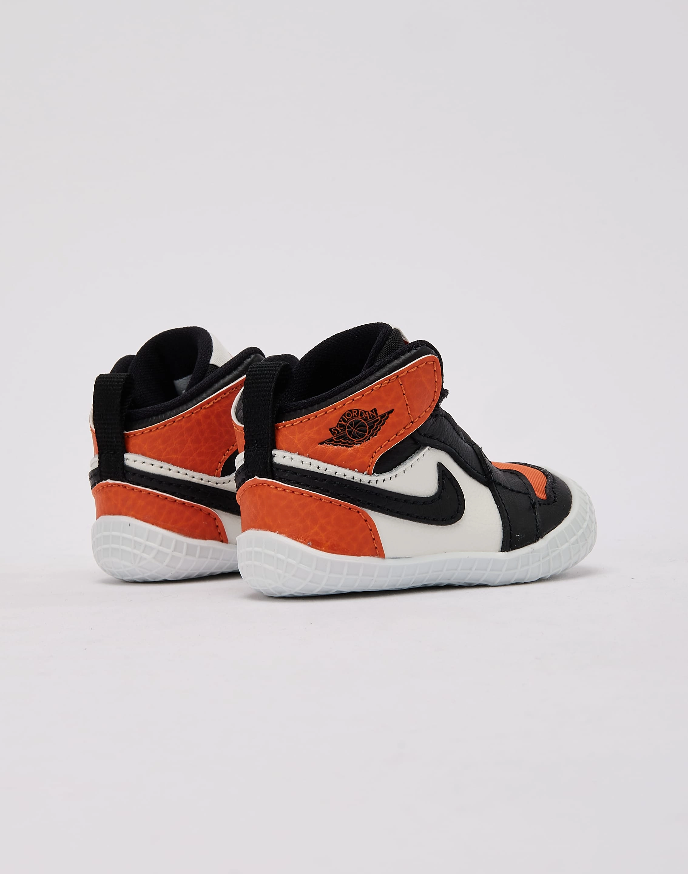 Jordan Air Jordan 1 'Shattered Backboard' Crib Bootie Infant temperature regulation ventilation channels