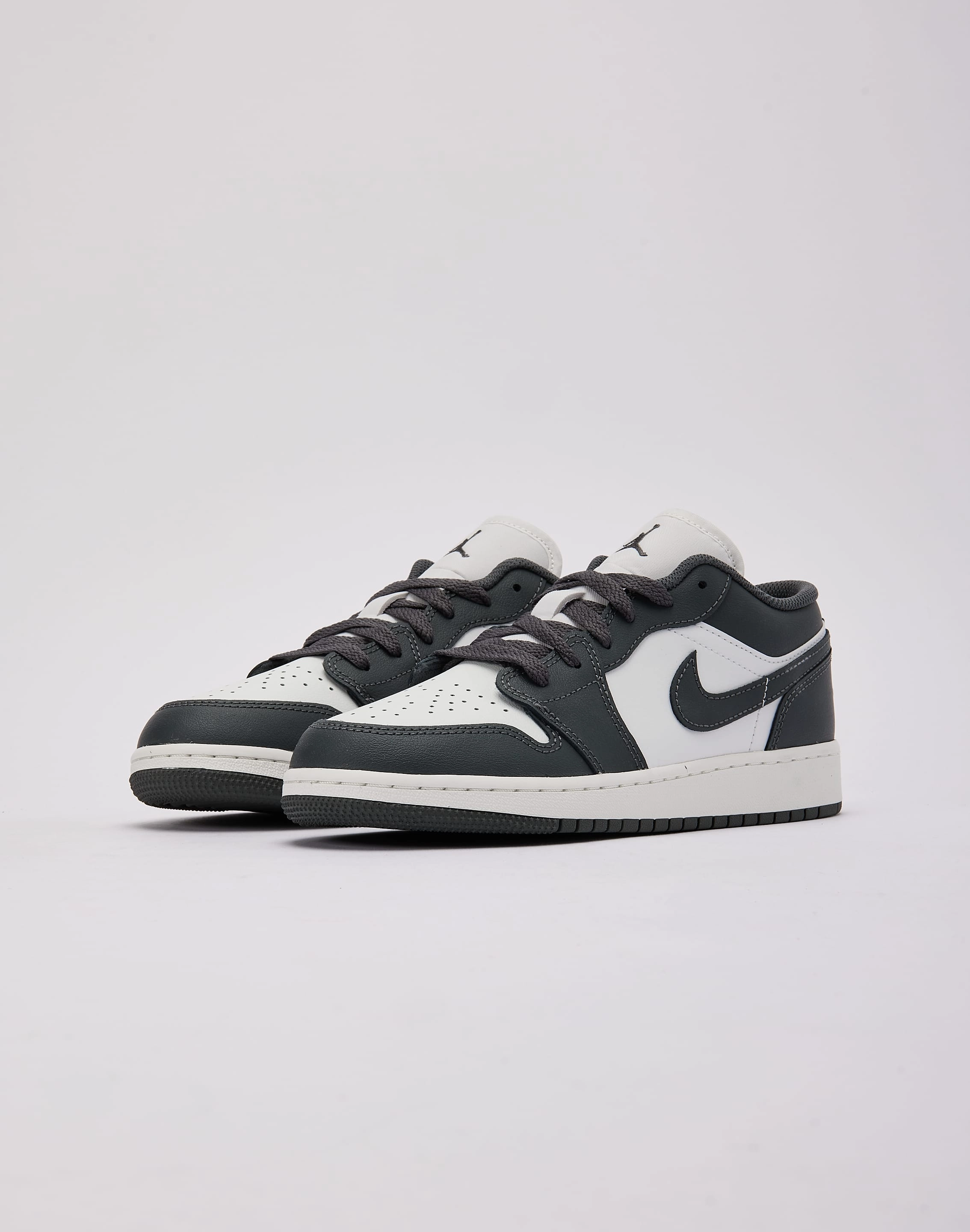 Jordan Air Jordan 1 Low Grade-School Textured Grip Pattern