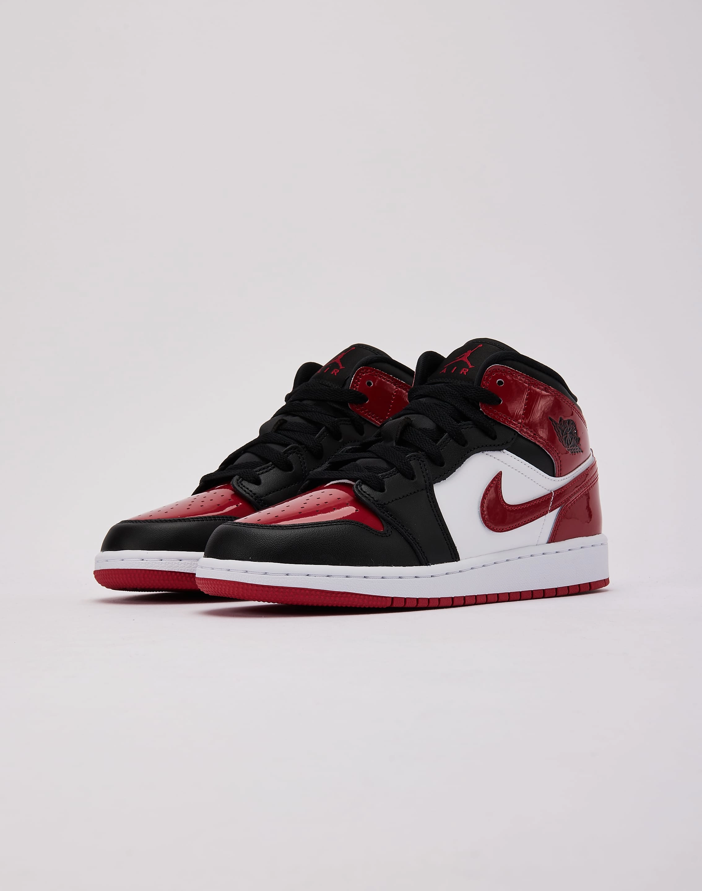Flexible Grooves Small Jordan Air Jordan 1 Mid SE Grade-School