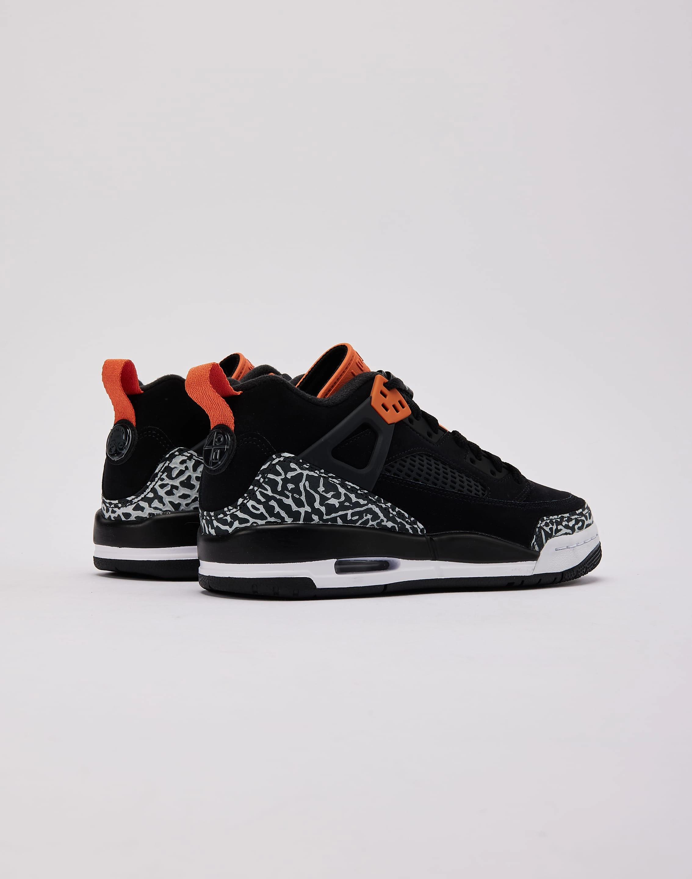 Jordan Spizike Low Grade-School Ultra Responsive Cushioning