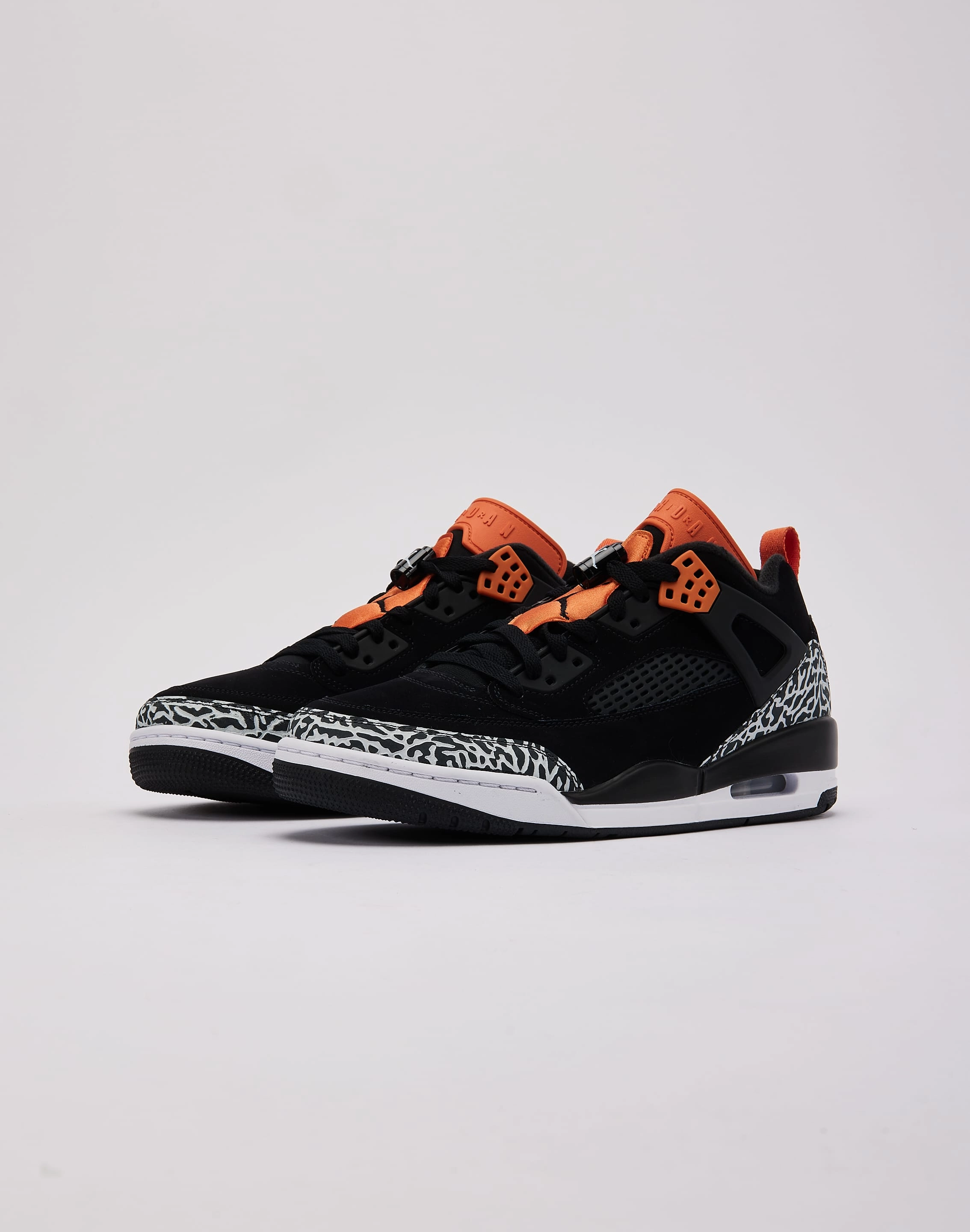 Jordan Spizike Low Reinforced Heel Cup toe roomy