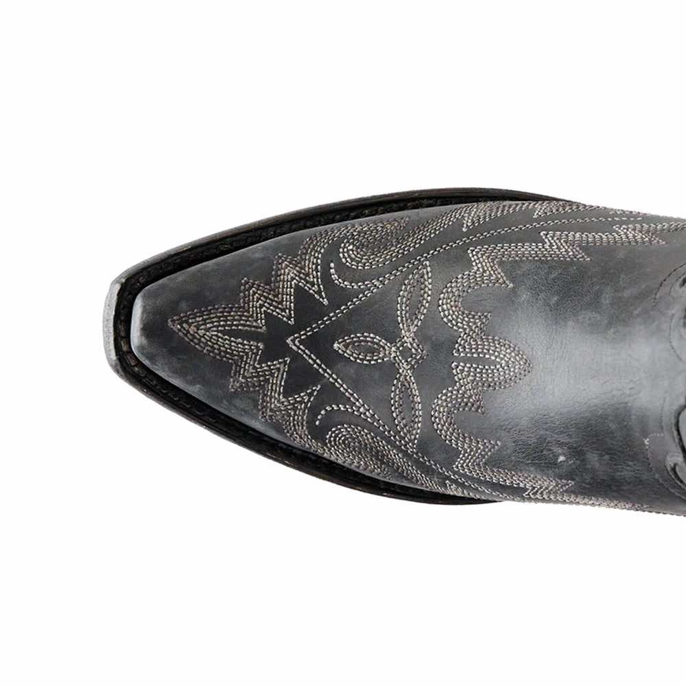 Lace-up Comfortable Footbed Lexington Embroidered Snip Toe Boot