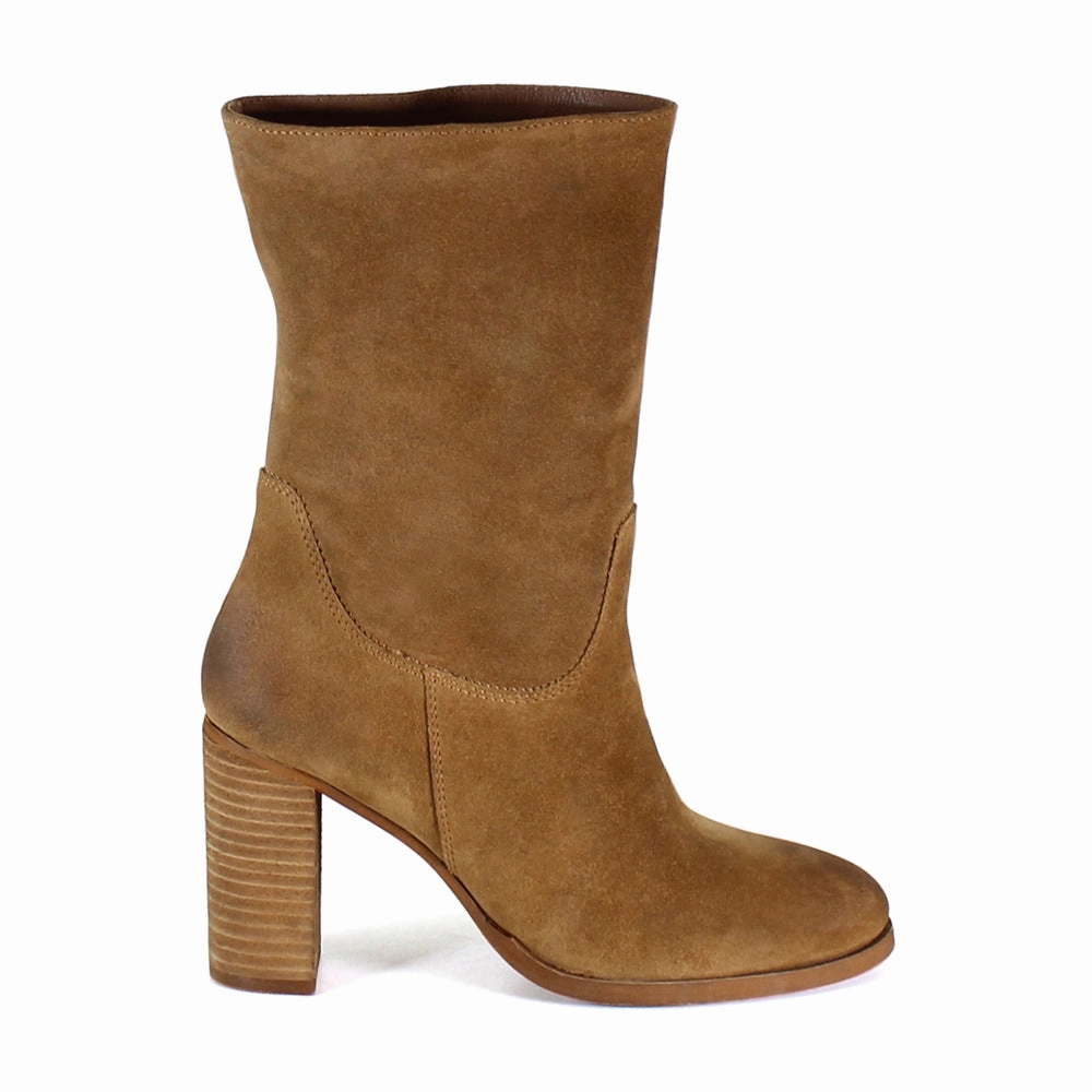 Teak Tree Pull On Round Toe Boots Hiking Comfort Support frame