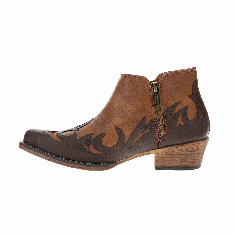 Street Sound Dual Density Outsole Lorene Tooled Inlay Snip Toe Cowboy Booties