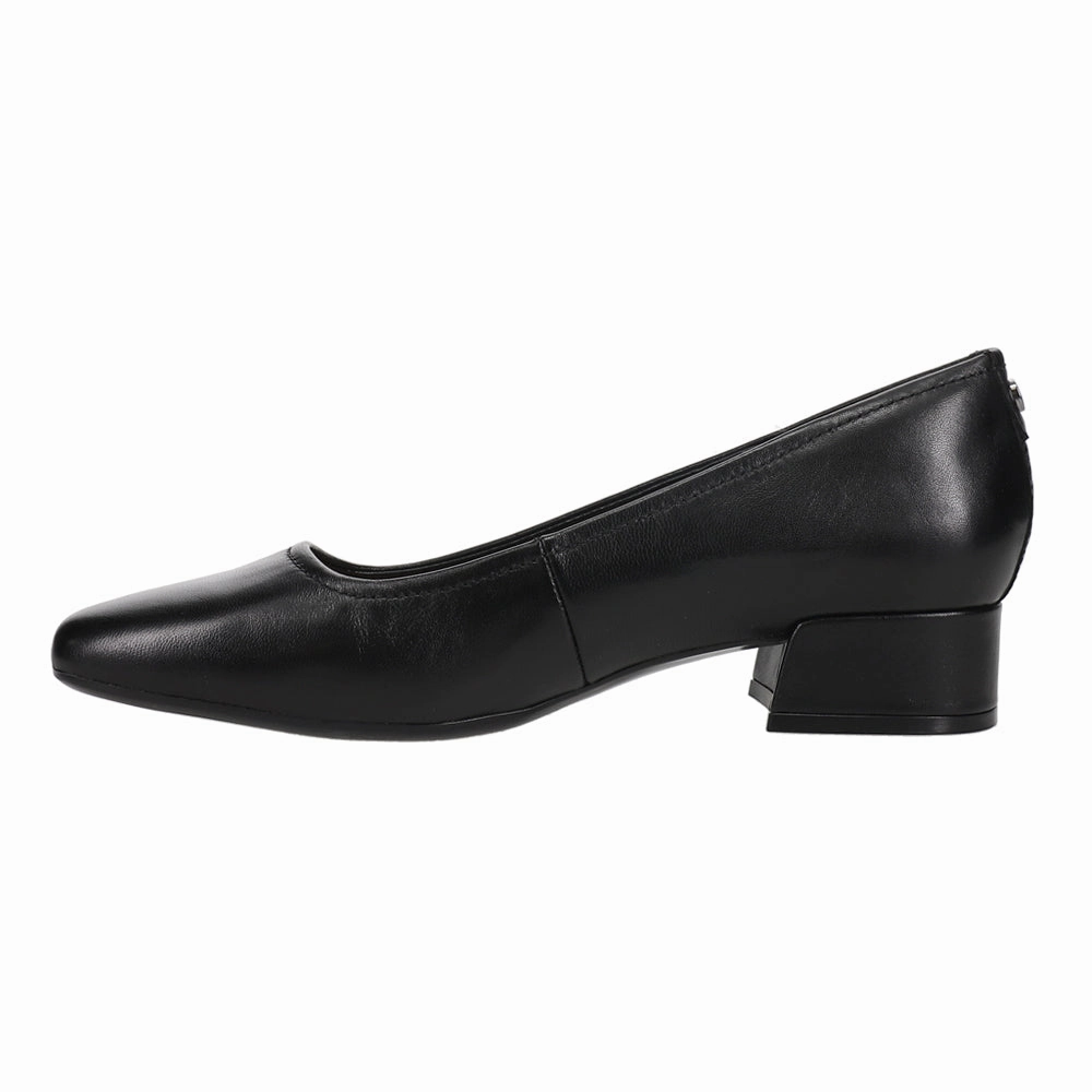 Jain Low Block Heel Square Toe Pumps Power Pose