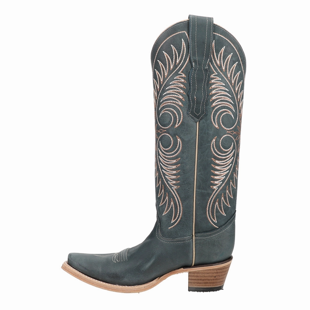 Soft Step Rugged Built Adventure Journey Distressed Embroidered Snip Toe Cowboy Boots