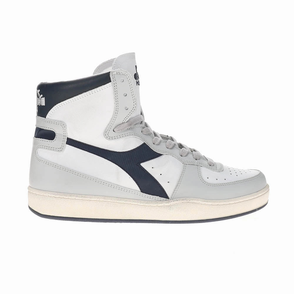 Classy comfort entertaining MI Basket Used High Top Sneakers