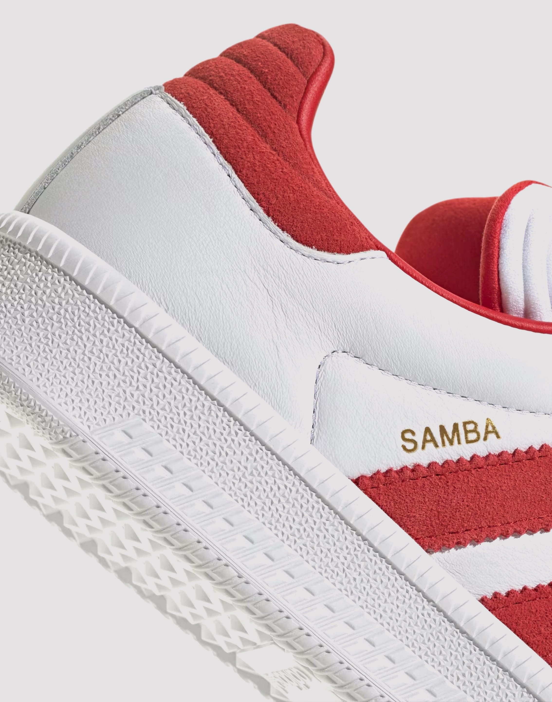 Adidas Samba XLG Structured shock absorption