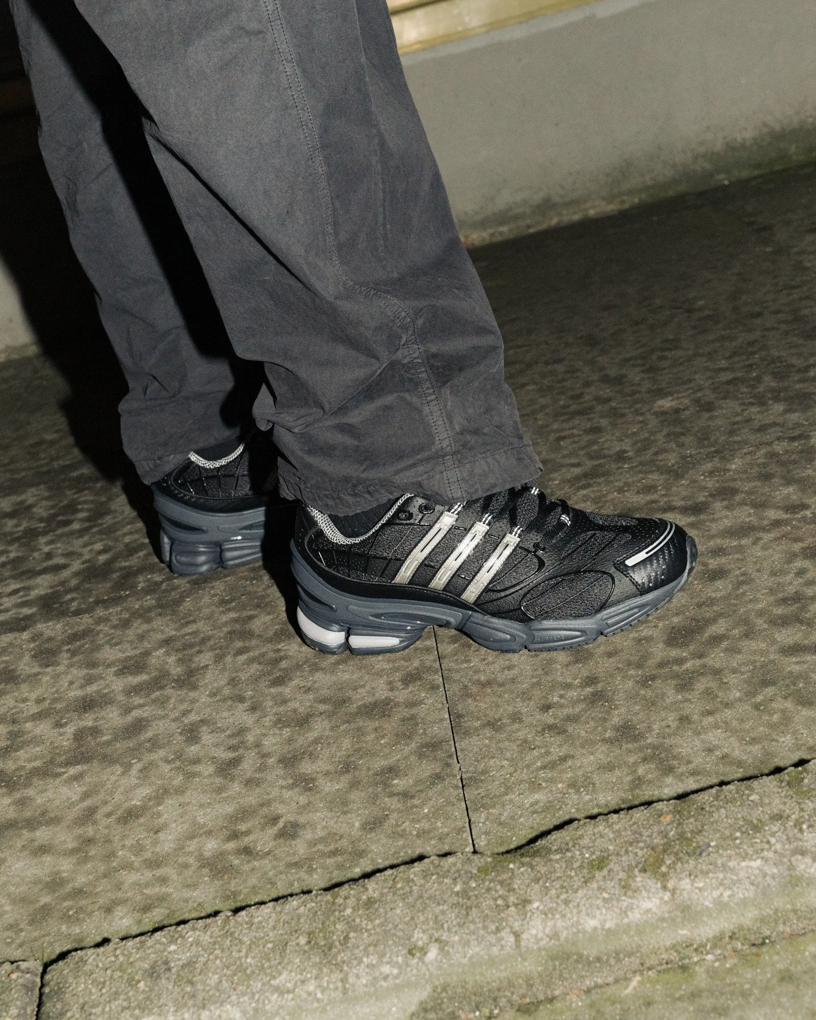 Ozweego Pro Responsive Bounce Foam Temperature control