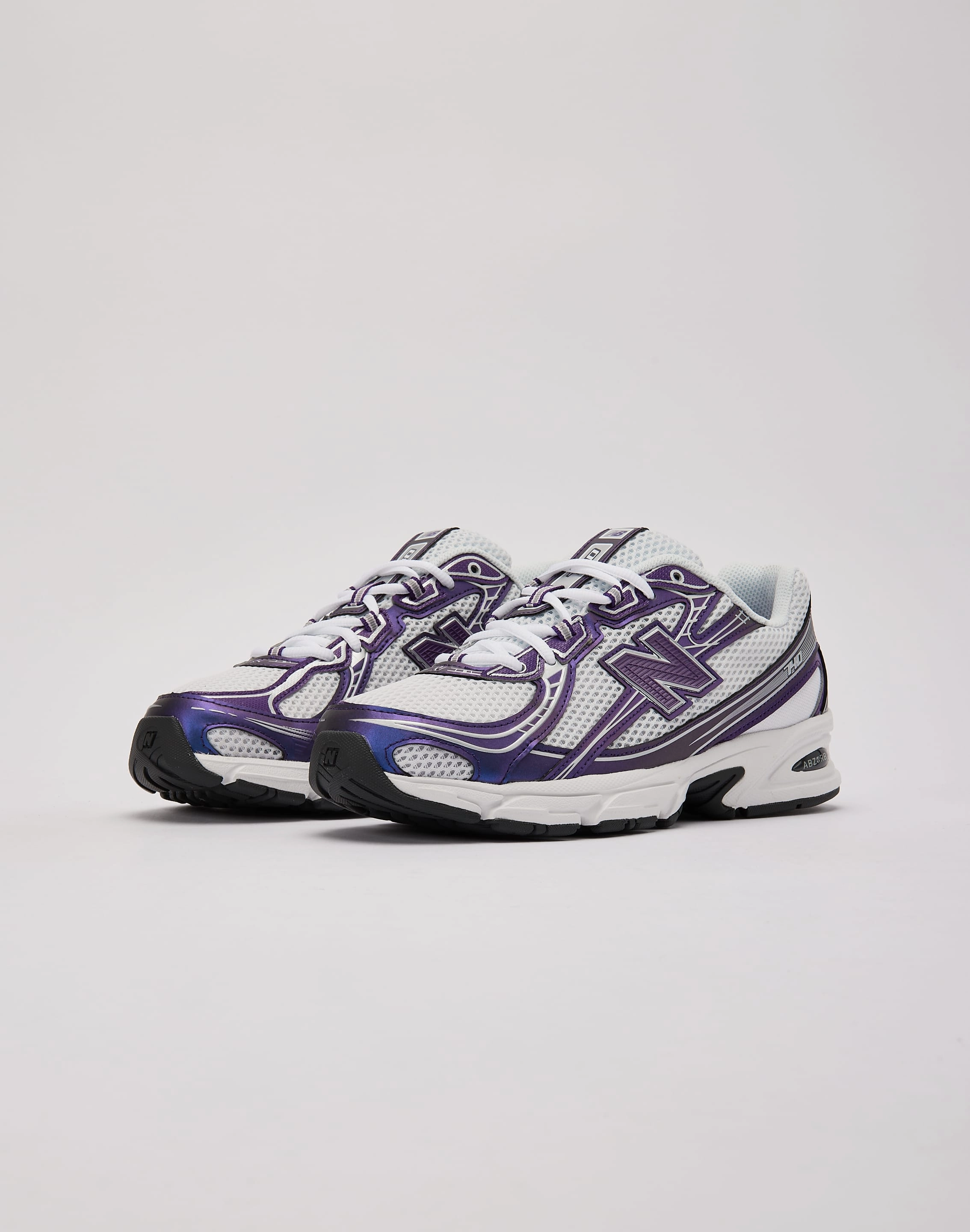 Cool Look Sophisticated Comfort New Balance 740